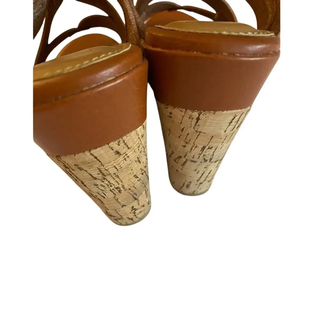 Material Girl Women's‎ 8 NWOT Faux Leather Neutral Brown Open Toe Wedge Sandal